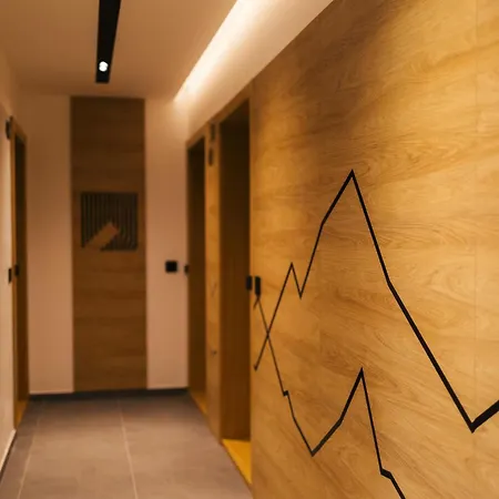 Dameski House Srebrni Vrhovi * זלאטיבור