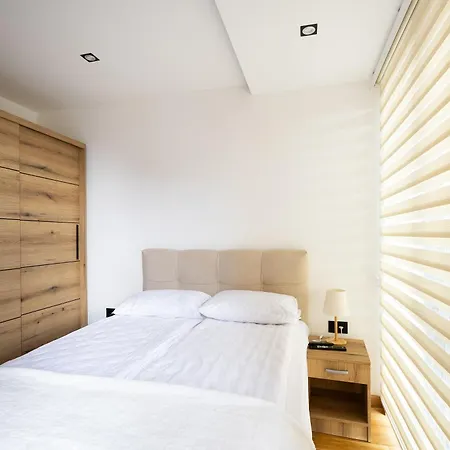 Apartment Dameski House Srebrni Vrhovi