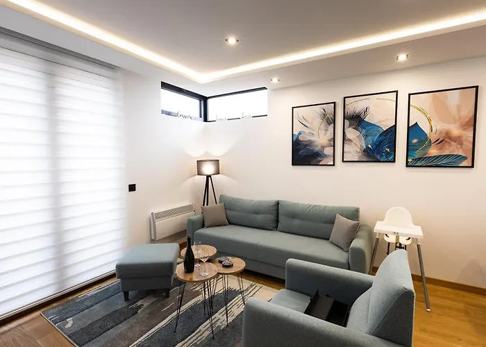 Dameski House Srebrni Vrhovi *